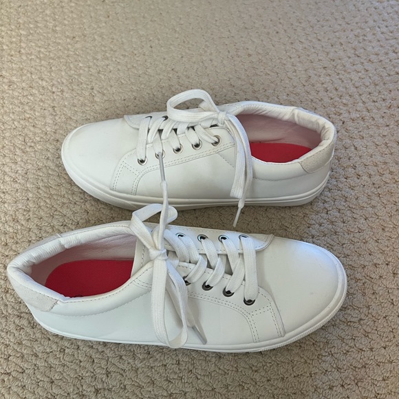 Betty Basics Sneakers. Size 39. - Picture 2 of 4